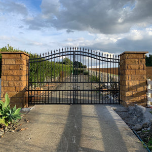 Curved Top Aluminum Gate